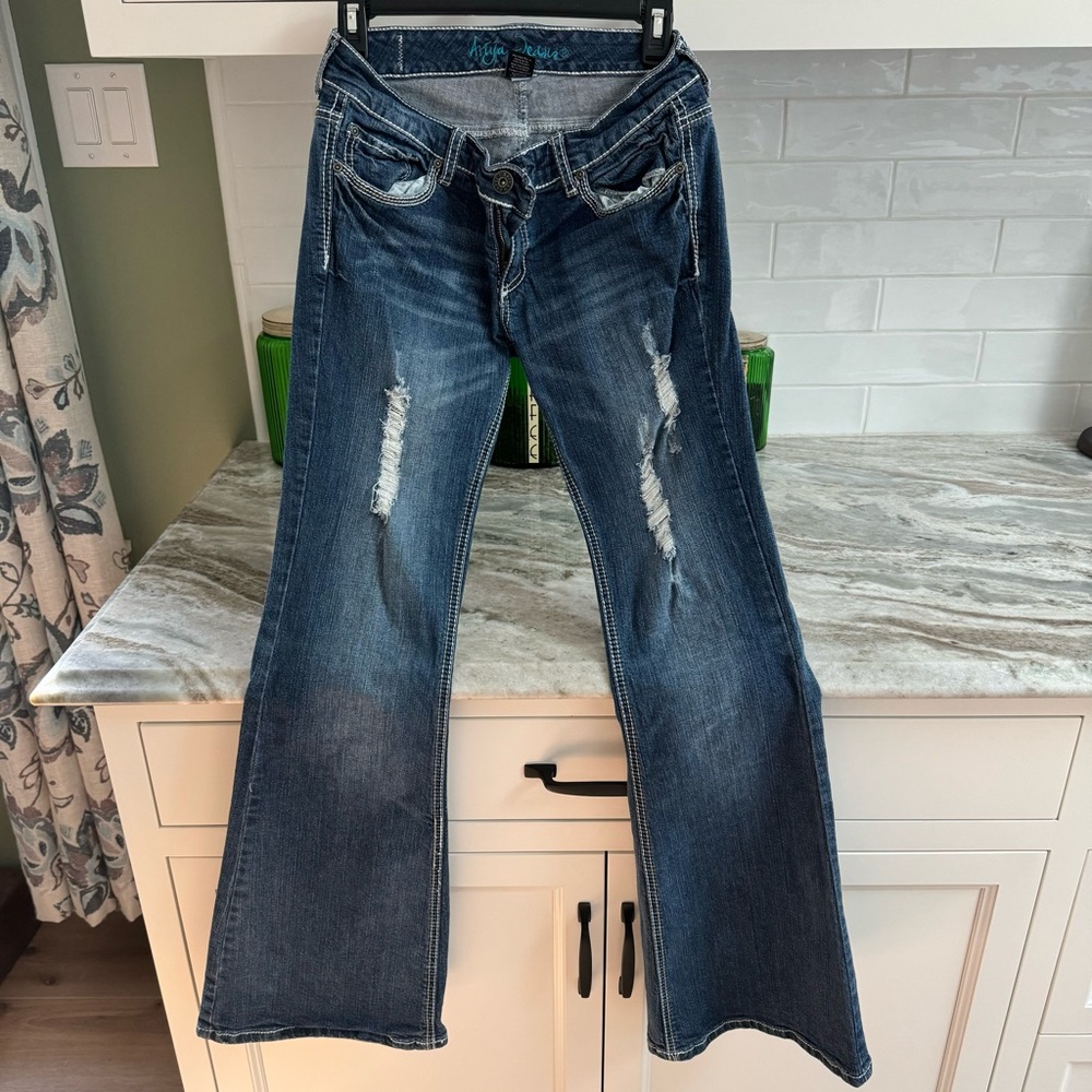 Ariya jeans, juniors 7/8, flare bottoms, smoke free home